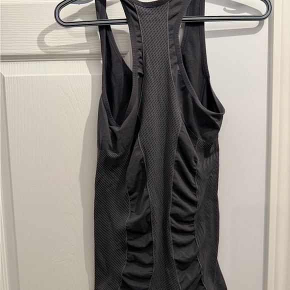 Gray Fitted Ruched Sleeveless Tank Top - Picture 2 of 2